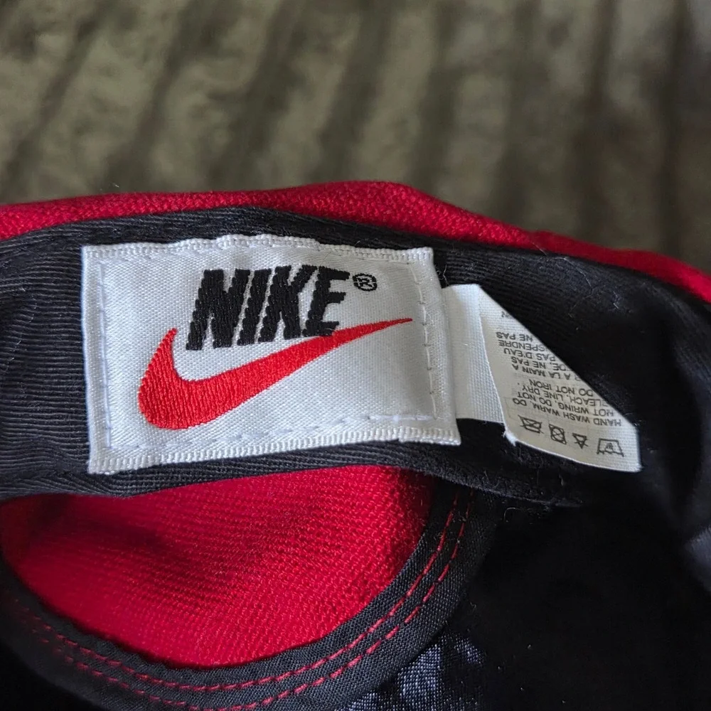 Vintage Nike Red Flat Cap Ivy Newsboy beret cabbie Hat Cotton Swoosh Logo XL